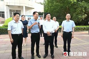 ?李刚仁曾和队友疑激烈交流，姆巴佩上前紧紧拥抱安慰